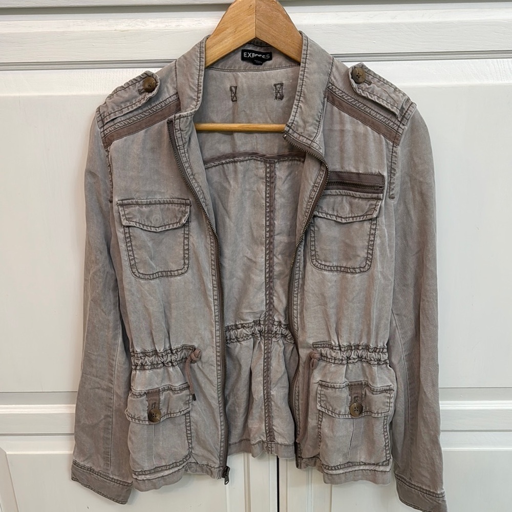 Express Gray Utility Jacket with Epaulettes and Elastic Waist. Size S.